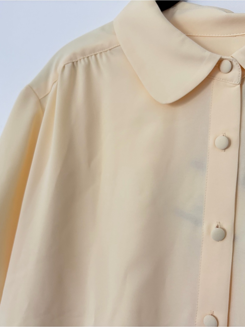 Anne Klein Butter Yellow Short Sleeve Button Blouse - Picture 3 of 9